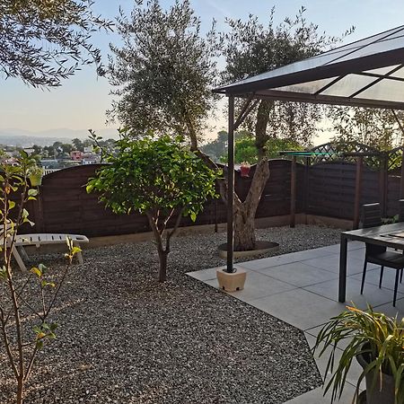 Charmant 2P Au Calme, Jardin, Piscine, Vue Panoramique Et Stationnement Villeneuve-Loubet Extérieur photo
